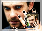 Dominic Monaghan,niebieski oczy, czarne paznokcie