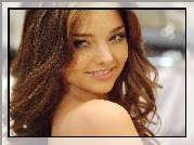 Miranda Kerr, Portret, Spojrzenie