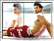 Josh Hartnett,ręcznik, plaża