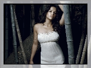 Michelle Rodriguez, Biała, Sukienka