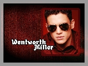 Wentworth Miller, okulary