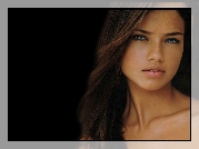 Zamyślona, Adriana Lima