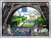Paryż, Wieża Eiffla, Turyści