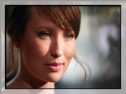 Emily Browning, Upięte, Włosy, Spojrzenie