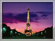 Paryż, Wieża Eiffla, Nocą