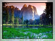 Stany Zjednoczone, Stan Kalifornia, Park Narodowy Yosemite, Łąka, Woda, Góry, Drzewa