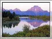 Stany Zjednoczone, Stan Wyoming, Park Narodowy Grand Teton, Rzeka Snake River, Góry, Góra Mount Moran, Drzewa