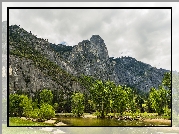 Stany Zjednoczone, Stan Kalifornia, Park Narodowy Yosemite, Góry, Rzeka