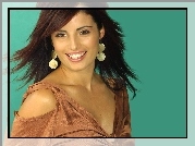 Ada Nicodemou, Uśmiech