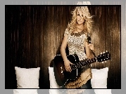 Miranda Lambert, Gitara