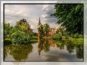 Zamek Schloss Muskau, Zamek w Mużakowie, Jezioro, Mużaków, Saksonia, Niemcy