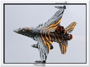 Myśliwiec, F-16, Maskowani