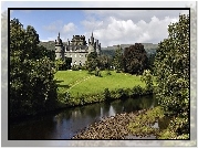 Zamek Inveraray, Inveraray Castle, Szkocja, Wielka Brytania, Park, Rzeka