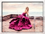 January Jones, Taras, Suknia