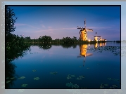 Holandia, Wieś Kinderdijk, Wiatraki, Rzeka, Wschód słońca