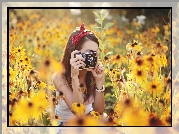Dziewczyna, Aparat, Fotograficzny, Rudbekie, Rozmyte, Tło