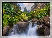 Hawaje, Wyspa Maui, Potok Iao Valley, Skały, Roślinność