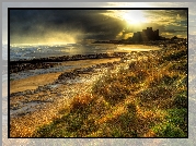 Zamek Bamburgh, Miejscowość Bamburgh, Hrabstwo  Northumberland, Anglia, Morze Północne, Wybrzeże