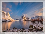 Góry, Jezioro, Zima, Wioska Reine, Norwegia, Wyspa Moskenesoya