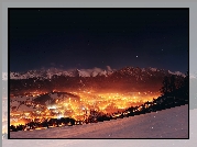 Polska, Zakopane, Góry Tatry, Miasto nocą