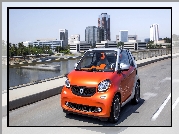 Smart Fortwo Cabrio, 2017, Ulica, Wieżowce