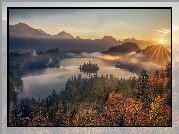 Słowenia, Wyspa Blejski Otok, Góry Alpy Julijskie, Jezioro Bled, Promienie słońca, Chmury, Drzewa, Jesień, Mgła