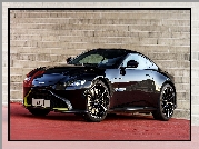 Czarny, Aston Martin V8 Vantage, Onyx Black