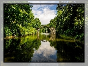 Niemcy, Saksonia, Park Rododendronów Kromlau, Jezioro Rakotz, Kamienny, Most łukowy,  Odbicie