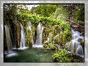 Wodospad, Park Narodowy Jezior Plitwickich, Drzewa, Rośliny, Drewniana, Kładka, Chorwacja