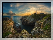 Latarnia morska Saint-Mathieu, Morze, Skały, Zachód słońca,  Plougonvelin, Bretania, Francja