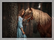 Dziewczyna, Szatynka, Koń, Drzewo