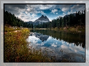 Góry Dolomity, Masyw Tre Cime di Lavaredo, Jezioro Antorno Lake, Lasy, Mostek, Prowincja Belluno, Włochy