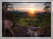 Finlandia, Gmina Laukaa, Hyyppaanvuori, Las, Jezioro, Skały, Zachód słońca
