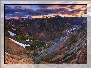 Islandia, Góry Landmannalaugar, Tęczowe Góry, Skały ryolitowe, Zachód Słońca, Rzeka, Chmury