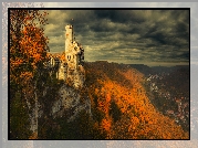 Zamek Lichtenstein Castle, Góry, Dolina, Miasteczko Lichtenstein, Skały, Drzewa, Jesień, Chmury, Badenia-Wirtembergia, Niemcy