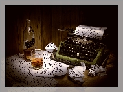 Maszyna do pisania, Kartki, Butelka, Whisky, Johnnie Walker Black Label, Szklanka