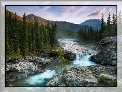 Góry Skaliste, Skały, Drzewa, Rzeka Sheep, Wodospad Sheep River, Prowincja Alberta, Kanada