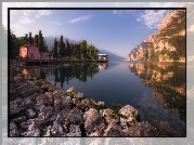 Jezioro Garda, Góry, Dom, Statek, Kamienie, Riva del Garda, Trento, Włochy