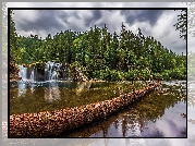 Rezerwat Gifford Pinchot, Rzeka Lewis River, Wodospad Lower Lewis River Falls, Drzewa, Las, Chmury, Stan Waszyngton, Stany Zjednoczone