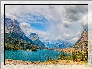 Stany Zjednoczone, Stan Montana, Park Narodowy Glacier, Góry, Jezioro, Saint Mary Lake, Lasy, Drzewa, Chmury