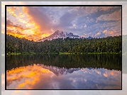 Park Narodowy Mount Rainier, Góry, Jezioro, Drzewa, Wschód słońca, Chmury, Stan Waszyngton, Stany Zjednoczone