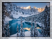 Zima, Góry, Jezioro, Moraine Lake, Ośnieżone, Drzewa, Góry, Park Narodowy Banff, Kanada