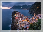 Włochy, Vernazza, Cinque Terre, Wybrzeże, Morze, Domy, Chmury