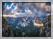 Park Narodowy Yosemite, Góry, Sierra Nevada, Dolina, Yosemite Valley, Drzewa, Roślinność, Skały, Kalifornia, Stany Zjednoczone