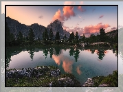 Góry, Dolomity, Jezioro, Lago di Limides, Drzewa, Skały, Odbicie, Prowincja, Belluno, Włochy