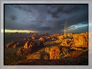 Stany Zjednoczone, Stan Arizona, Wyżyna Kolorado, Region Monument Valley, Dolina Pomników, Skały, Ciemne, Chmury, Tęcza
