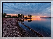 Stany Zjednoczone, Kolorado, Park stanowy, Chatfield State Park, Jezioro, Chatfield Lake, Drzewa, Chmury