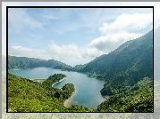 Jezioro, Lagoa do Fogo, Góry, Chmury, Drzewa, Azory, Portugalia