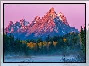 Stany Zjednoczone, Stan Wyoming, Park Narodowy Grand Teton, Góry, Teton Range, Rzeka, Drzewa, Jesień