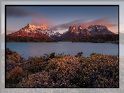 Chile, Patagonia, Góry, Torres del Paine, Jezioro, Jesień, Roślinność, Park Narodowy Torres del Paine